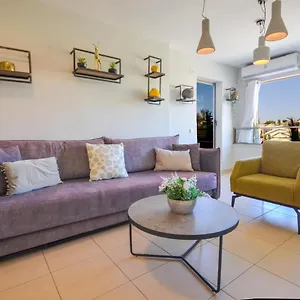 Yalarent Argaman 2br & Balcony Apt דירה